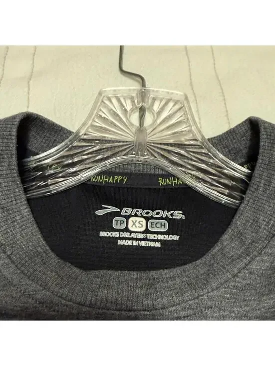 Brooks Men's Charcoal Crewneck Run Happy Top  XSmall - Picture 3 of 7